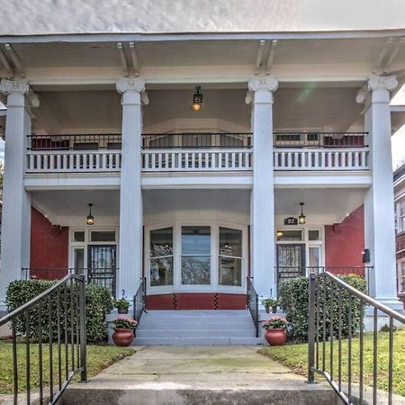 Classic Woodwork And Details In 1912 Colonial Memphis Exterior foto